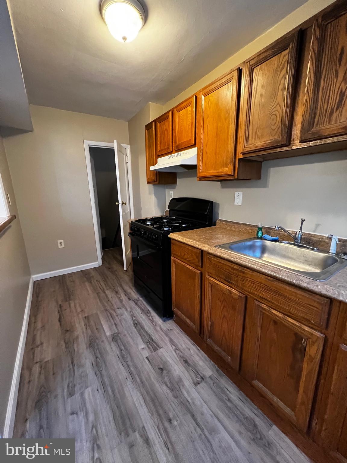 1125 South Merrimac Road Camden, NJ 08104 - Photo 13 of 34