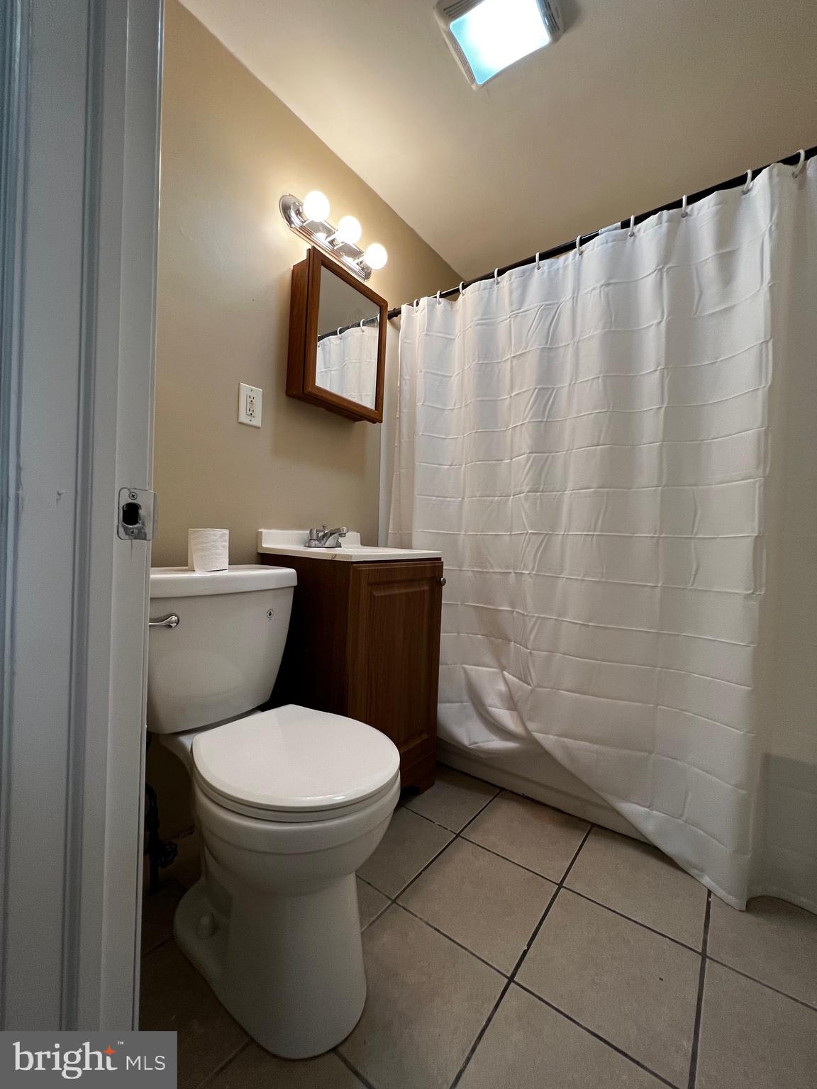 1125 South Merrimac Road Camden, NJ 08104 - Photo 28 of 34