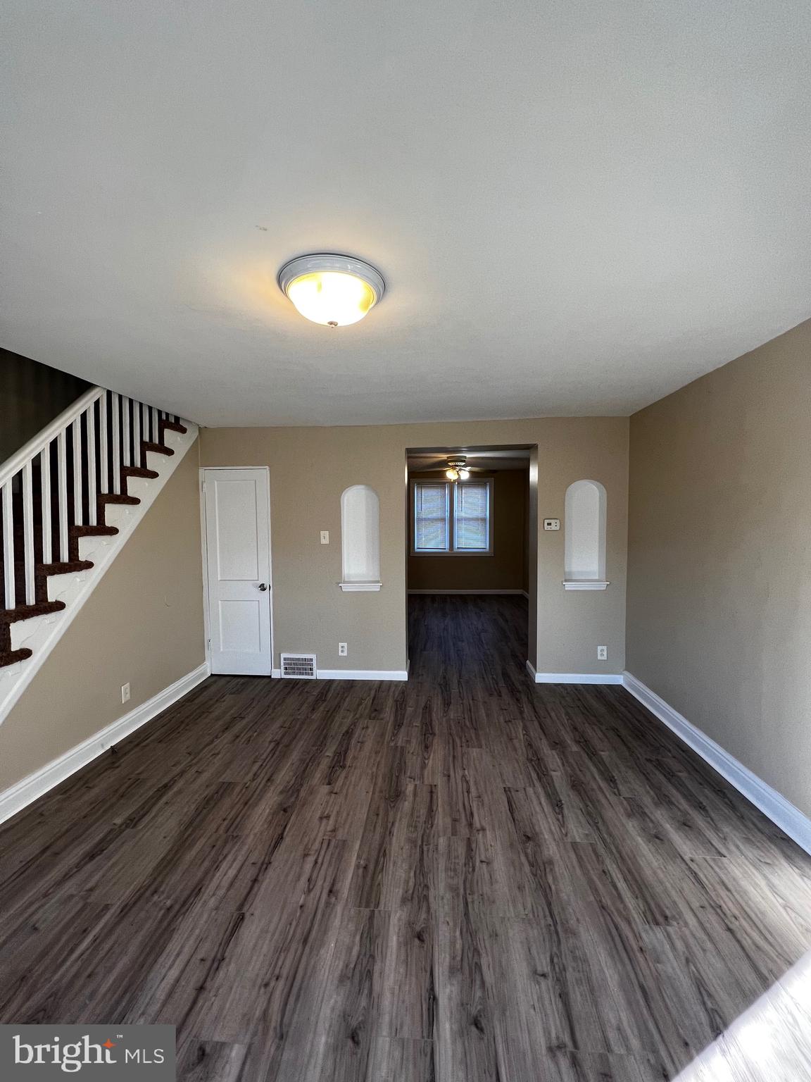 1125 South Merrimac Road Camden, NJ 08104 - Photo 4 of 34