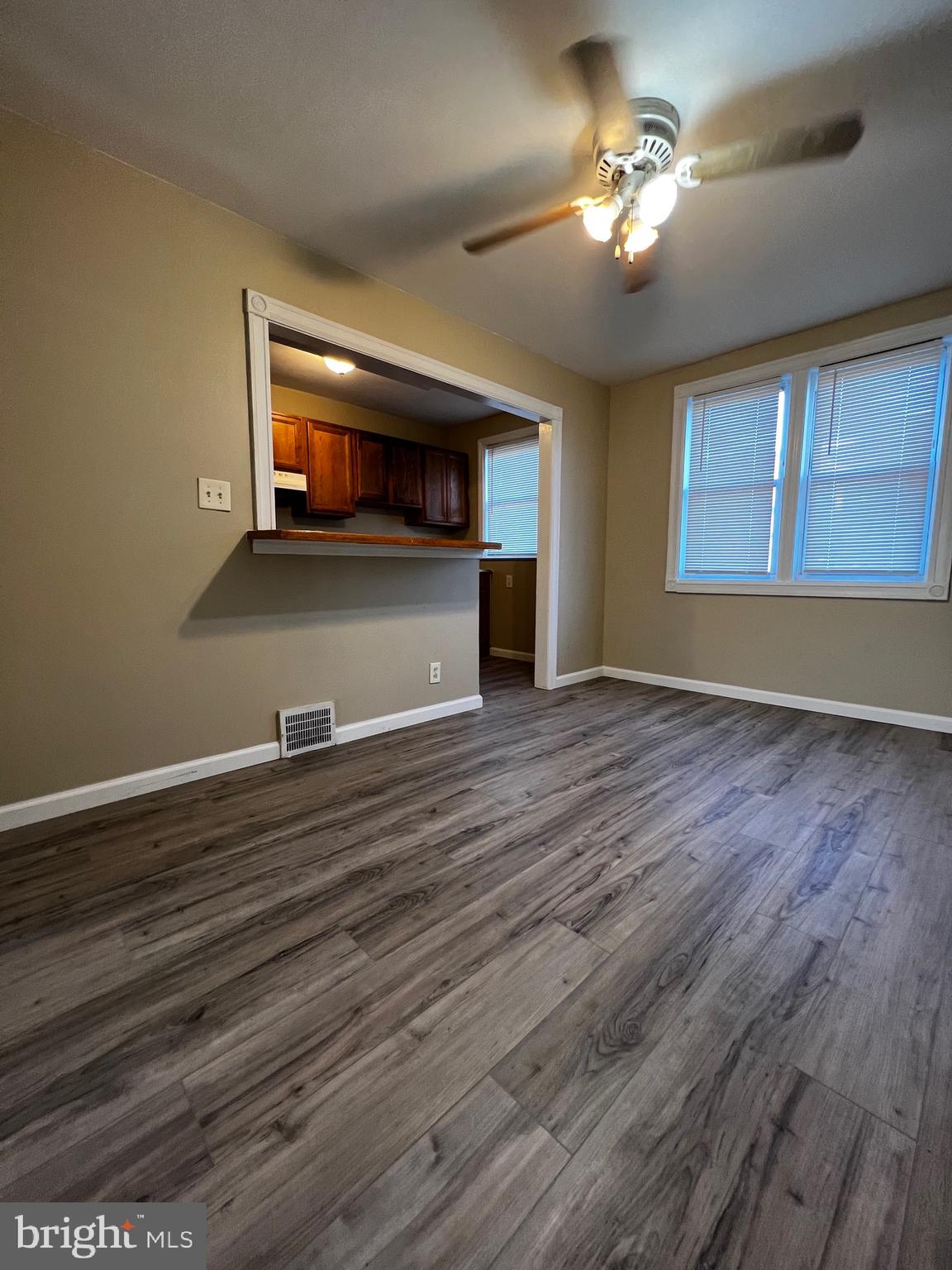 1125 South Merrimac Road Camden, NJ 08104 - Photo 8 of 34