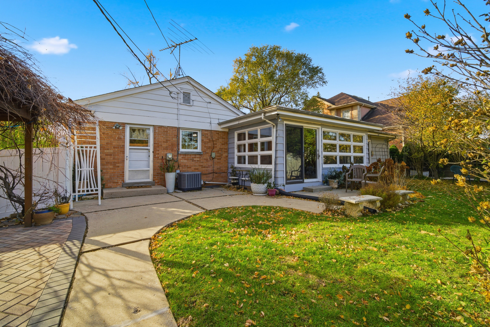 1700 Marguerite Street Park Ridge, IL 60068 - Photo 34 of 44 a view of a house with swimming pool and sitting area