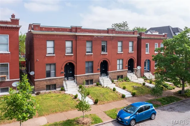 $895,000 | 3521-3525 Utah Street, St. Louis, MO 63118