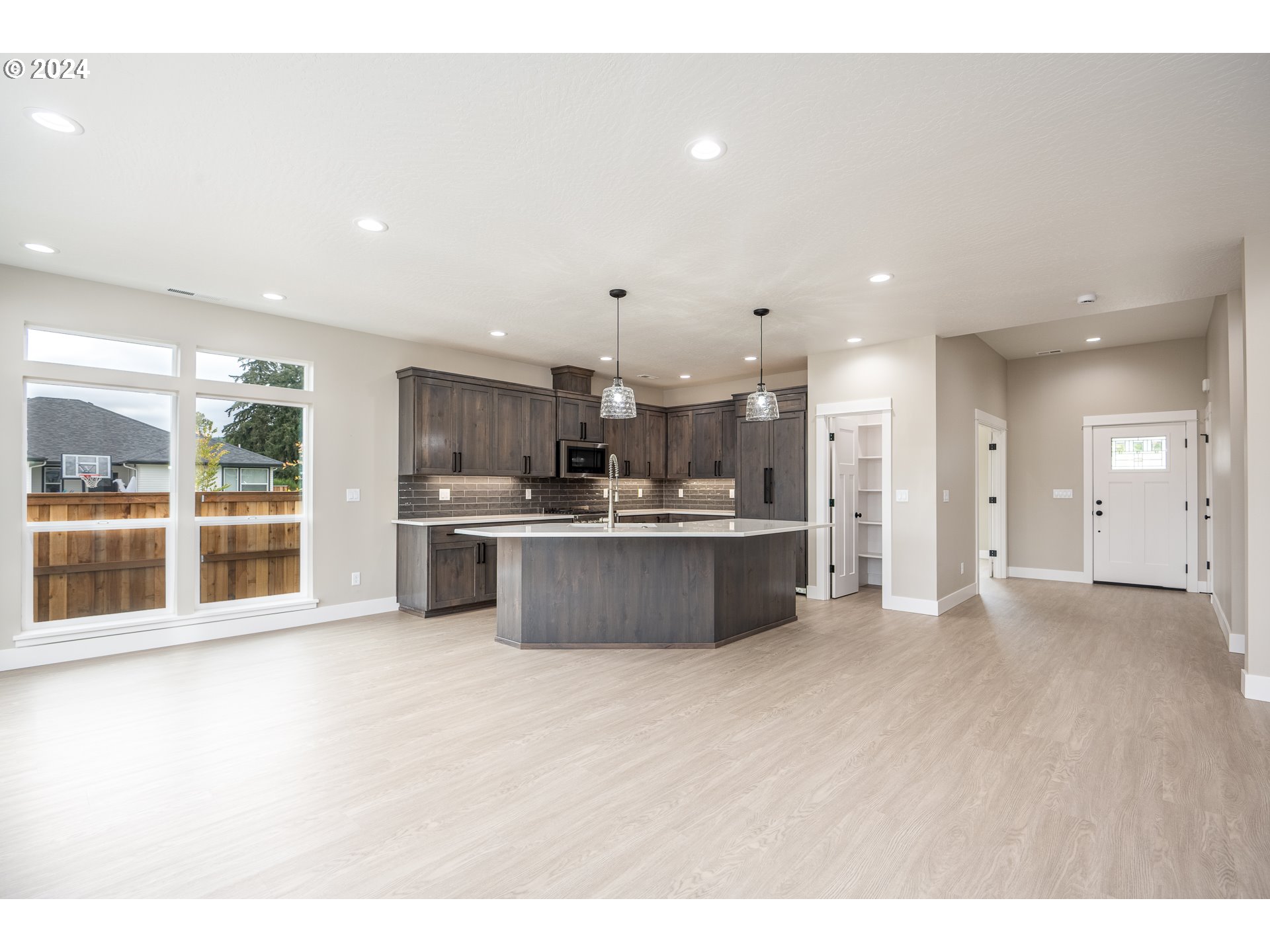 87653 8th Street Veneta, OR 97487 - Photo 10 of 43