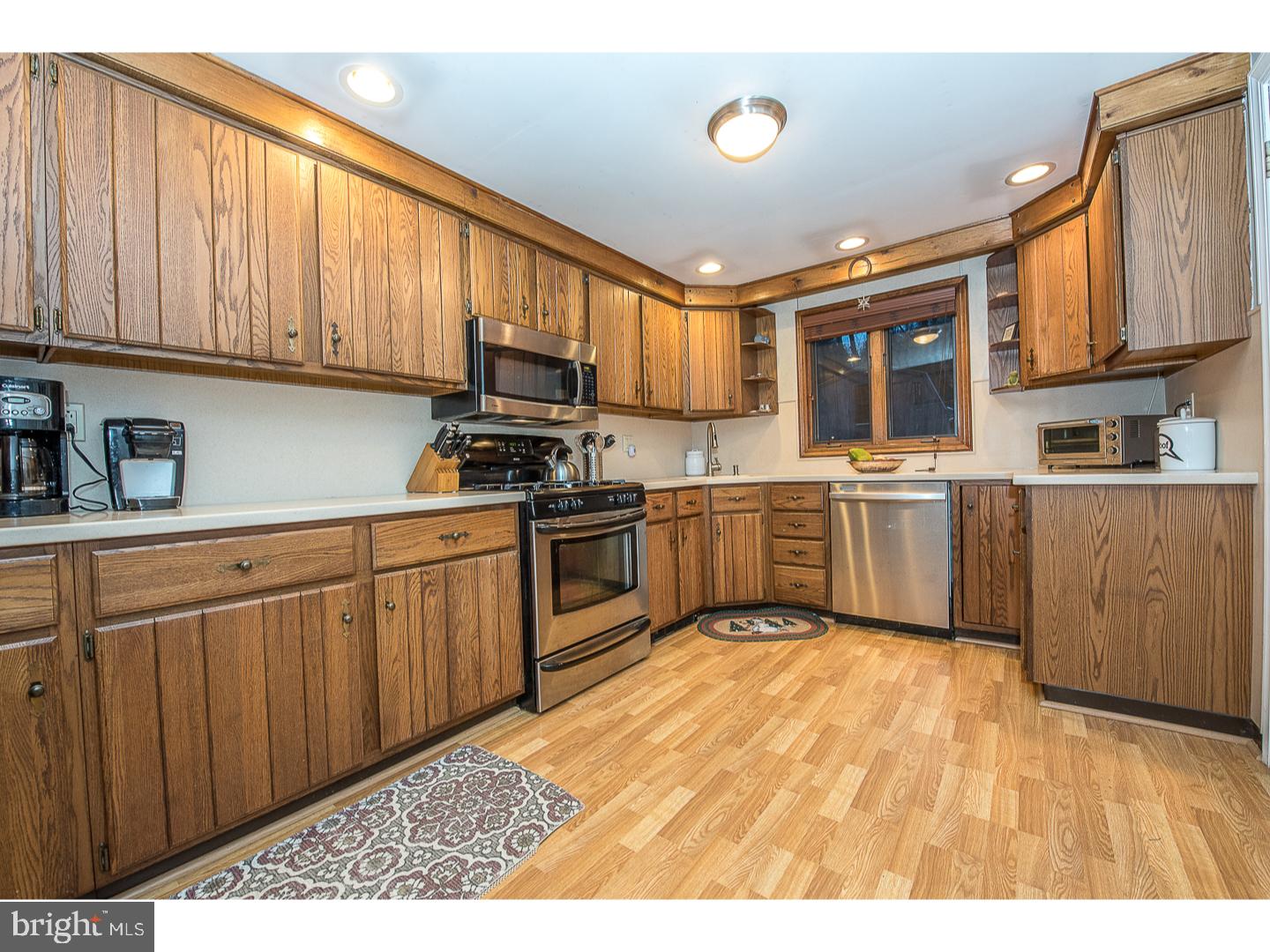37 Devonwood Road Wayne, PA 19087 - Photo 7 of 20 Kitchen