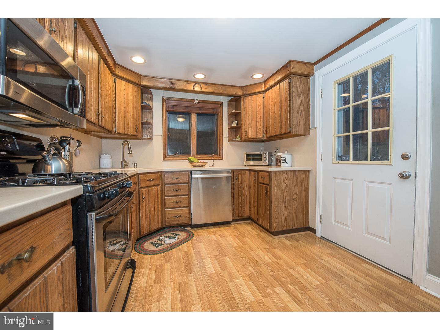37 Devonwood Road Wayne, PA 19087 - Photo 8 of 20 Kitchen