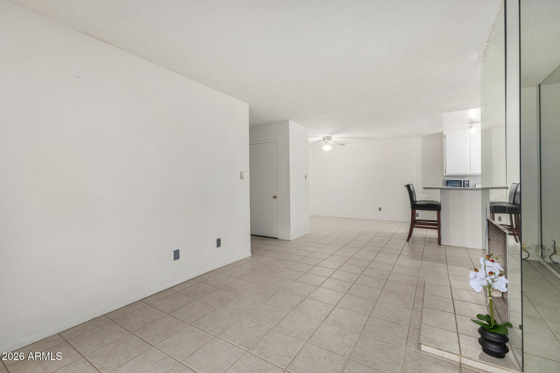 5525 East Thomas Road, Unit M16 Phoenix, AZ 85018 - Photo 11 of 36