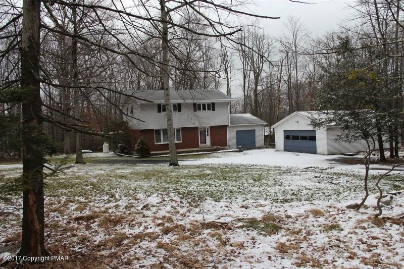 692 White Oak Road Cresco, PA 18326 - Photo 1 of 12 1513482861952