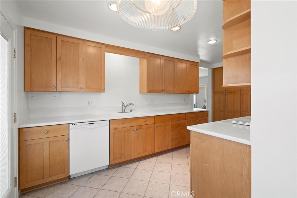 1262 Olwyn Drive Tustin, CA 92780 - Photo 9 of 47