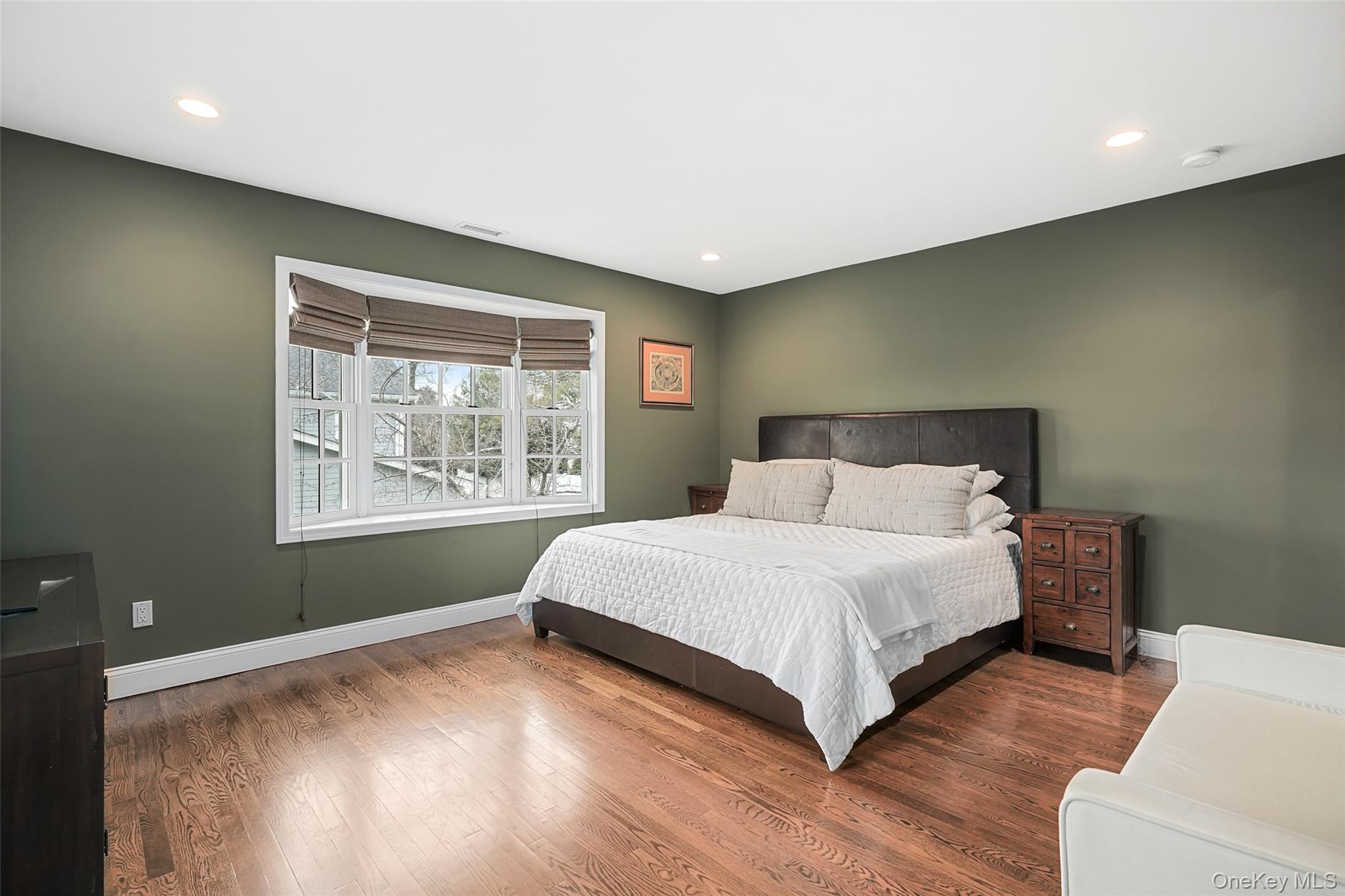 6 Old Oak Road Rye Brook, NY 10573 - Photo 16 of 30 Primary Bedroom