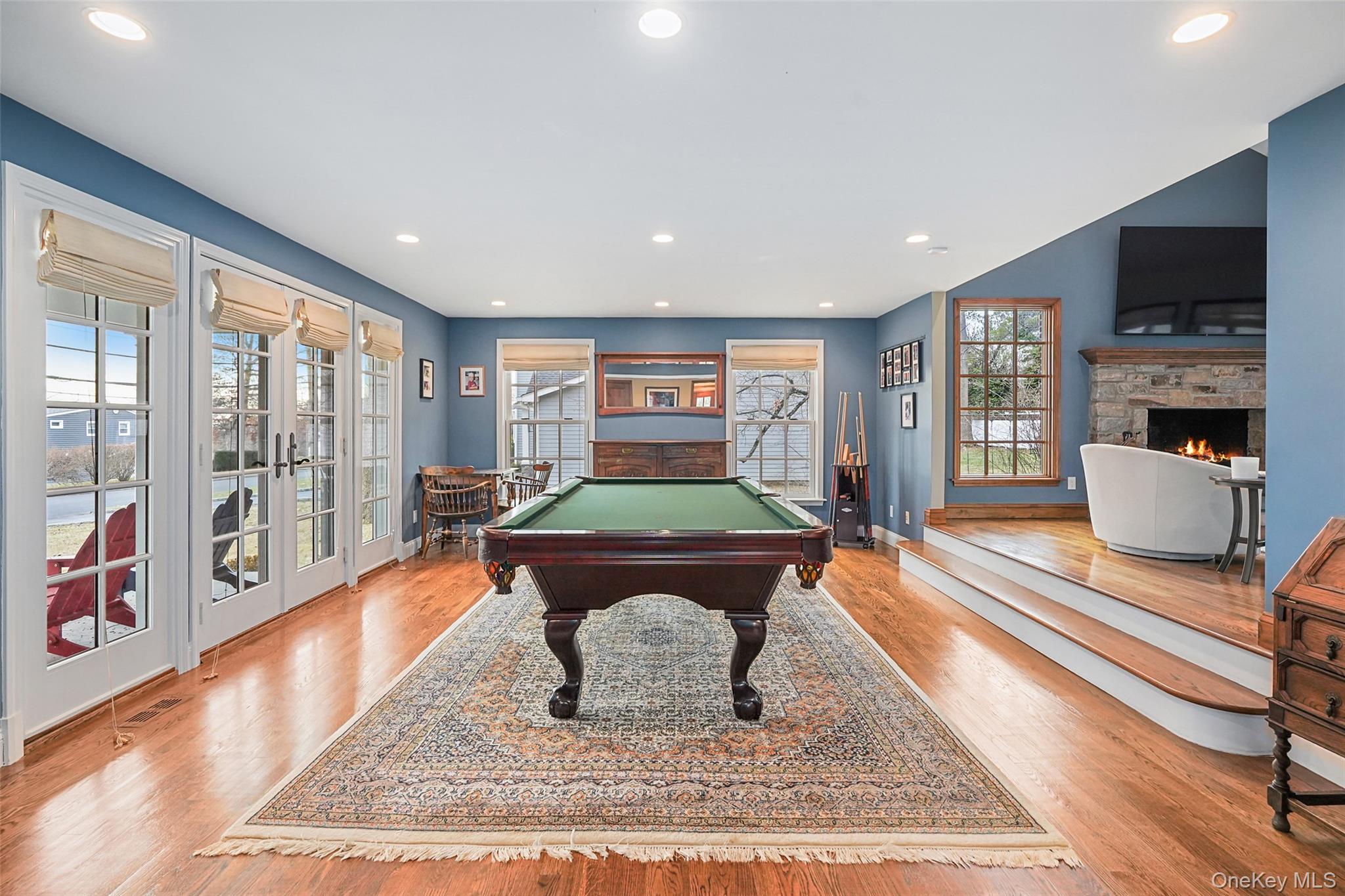 6 Old Oak Road Rye Brook, NY 10573 - Photo 5 of 30 Living Room