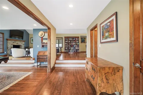 $1,849,000 | 6 Old Oak Road, Rye Brook, NY 10573