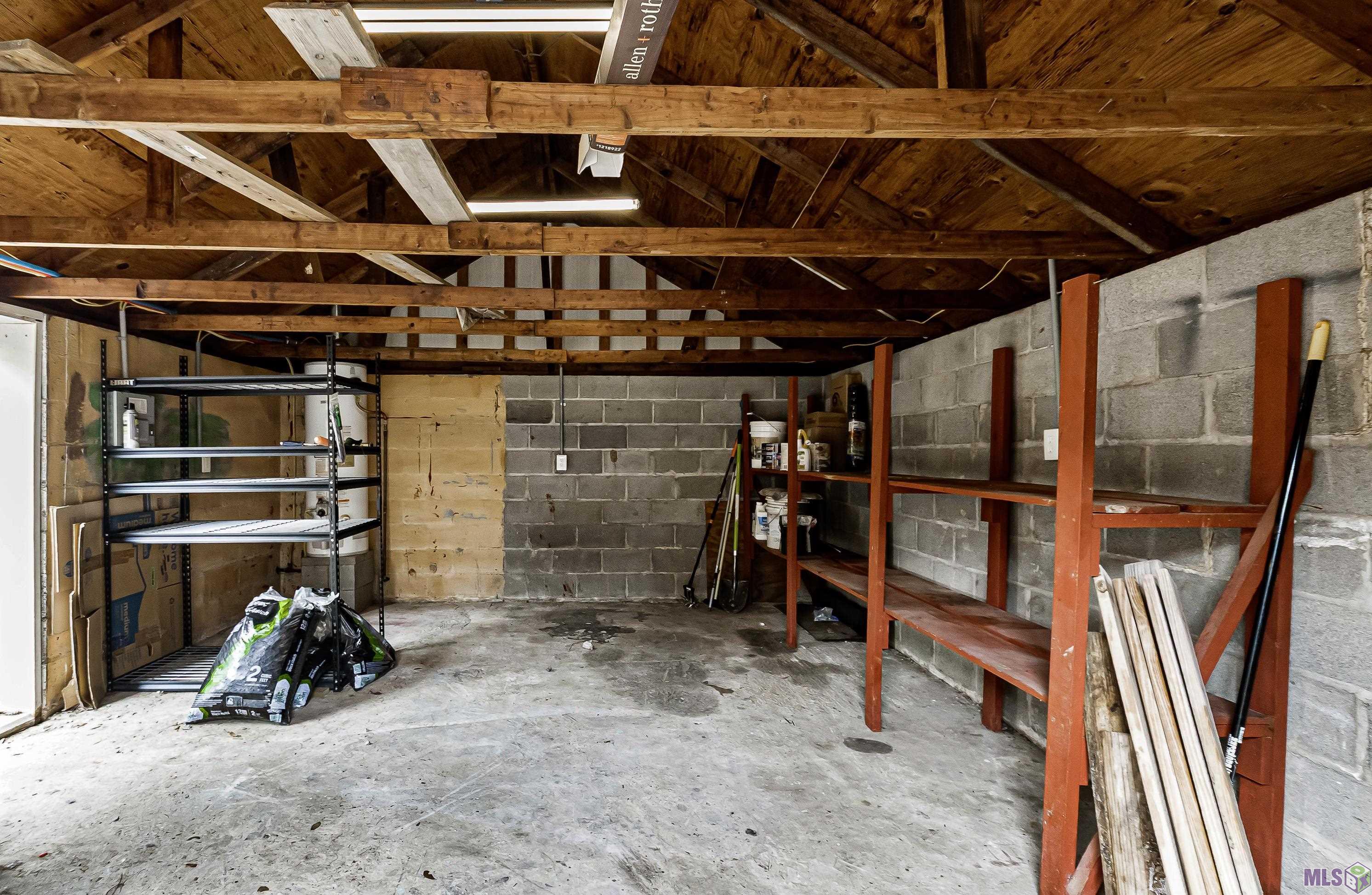 368 Wiltz Drive Baton Rouge, LA 70806 - Photo 27 of 28 Garage