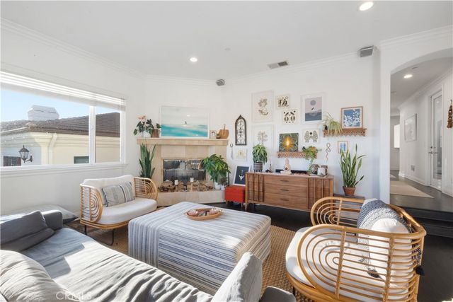 $3,750,000 | 700 Avenue C, Redondo Beach, CA 90277