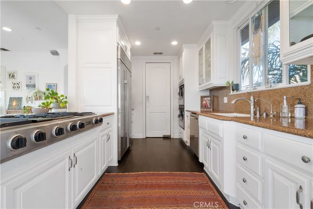 $3,750,000 | 700 Avenue C, Redondo Beach, CA 90277