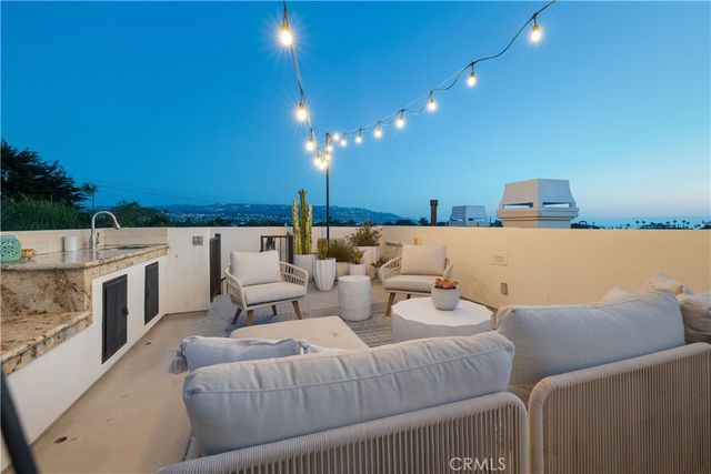 $3,750,000 | 700 Avenue C, Redondo Beach, CA 90277