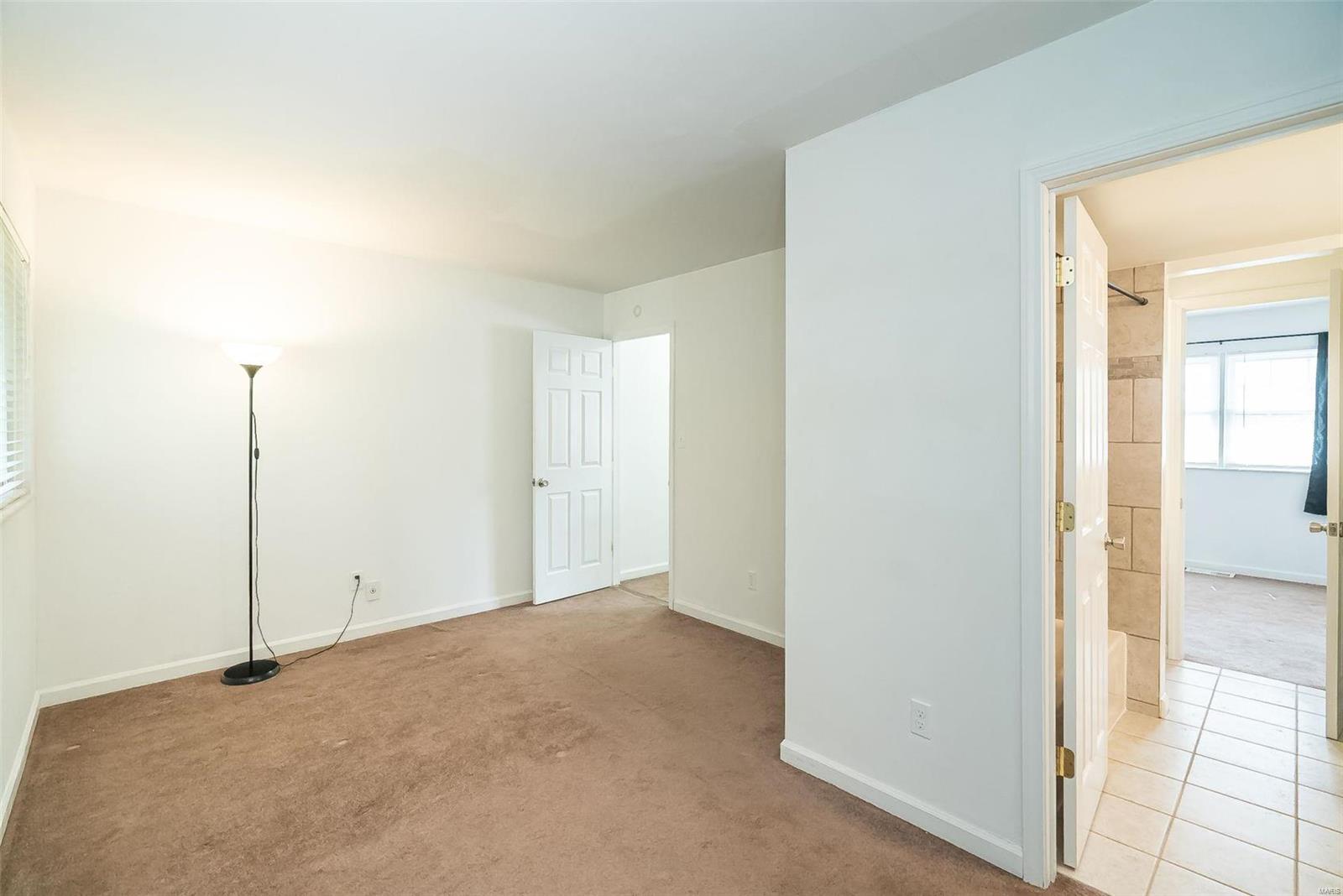 821 Portsdown Road Ballwin, MO 63011 - Photo 28 of 54