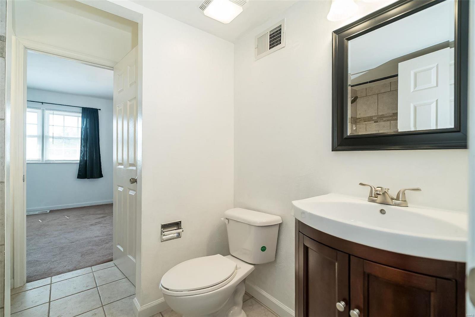 821 Portsdown Road Ballwin, MO 63011 - Photo 29 of 54