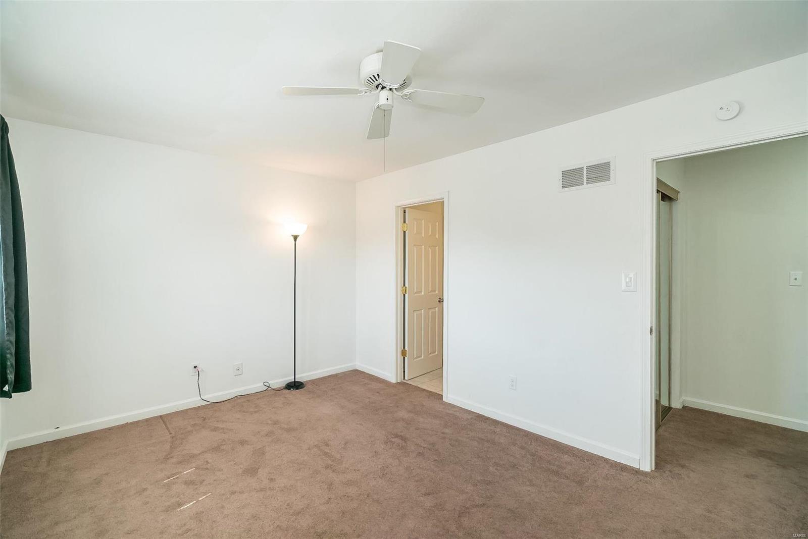 821 Portsdown Road Ballwin, MO 63011 - Photo 33 of 54