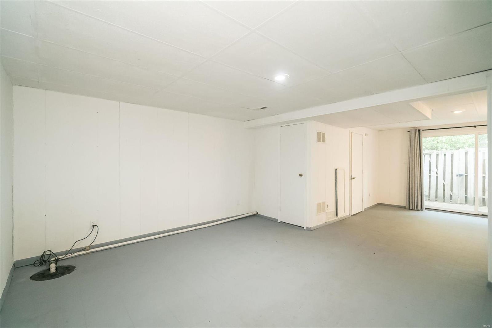 821 Portsdown Road Ballwin, MO 63011 - Photo 35 of 54