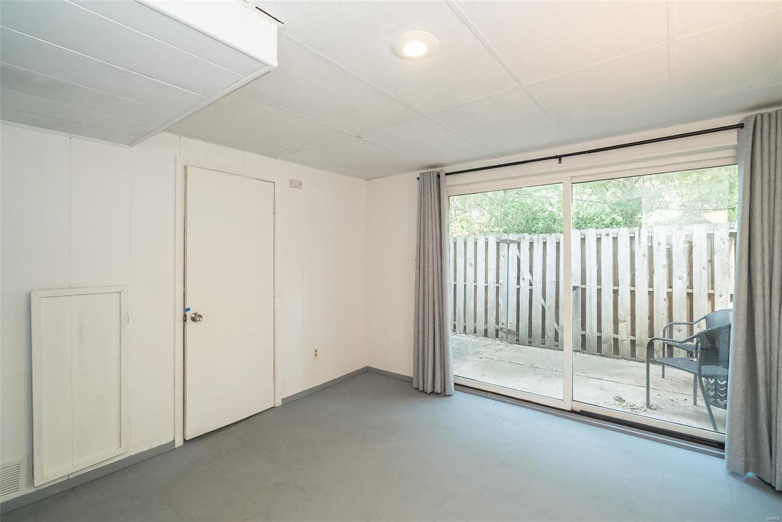 821 Portsdown Road Ballwin, MO 63011 - Photo 39 of 54