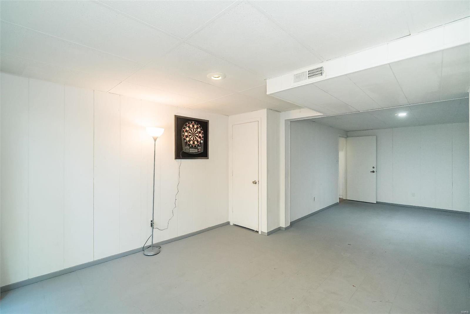 821 Portsdown Road Ballwin, MO 63011 - Photo 40 of 54