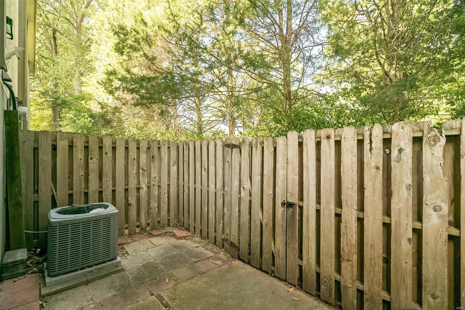 821 Portsdown Road Ballwin, MO 63011 - Photo 42 of 54