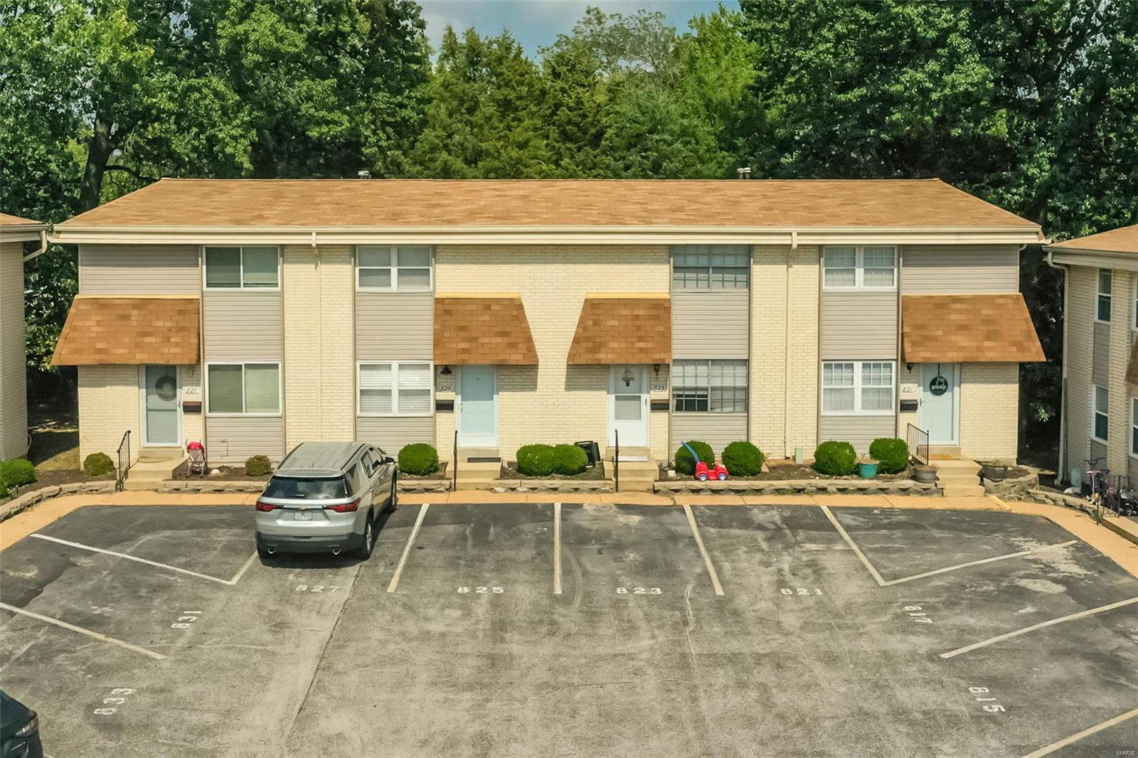 821 Portsdown Road Ballwin, MO 63011 - Photo 7 of 54