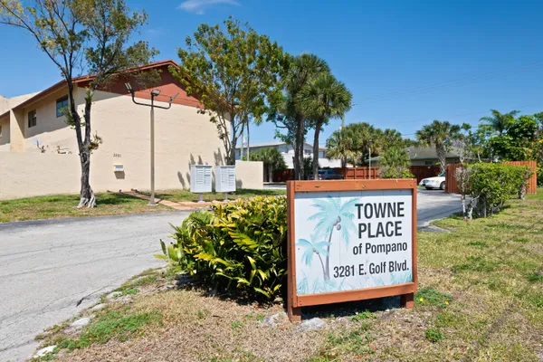 $2,200 | 3281 East Golf Boulevard, Unit 4, Pompano Beach, FL 33064