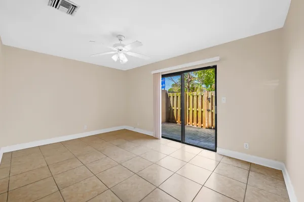 $2,200 | 3281 East Golf Boulevard, Unit 4, Pompano Beach, FL 33064