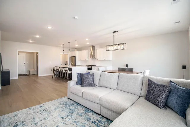 $870,000 | 302 South Bend Avenue, South Bend, IN 46637