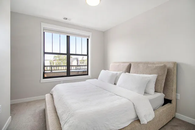 $870,000 | 302 South Bend Avenue, South Bend, IN 46637