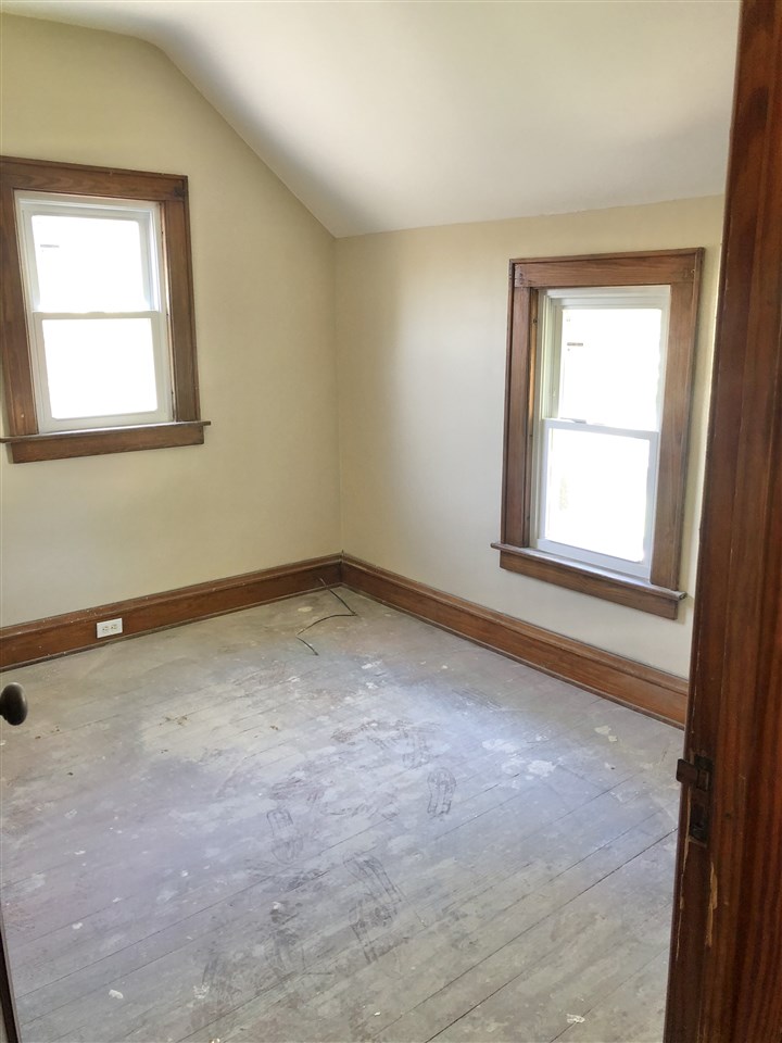 318 South Monroe Street Bay City, MI 48708 - Photo 9 of 15