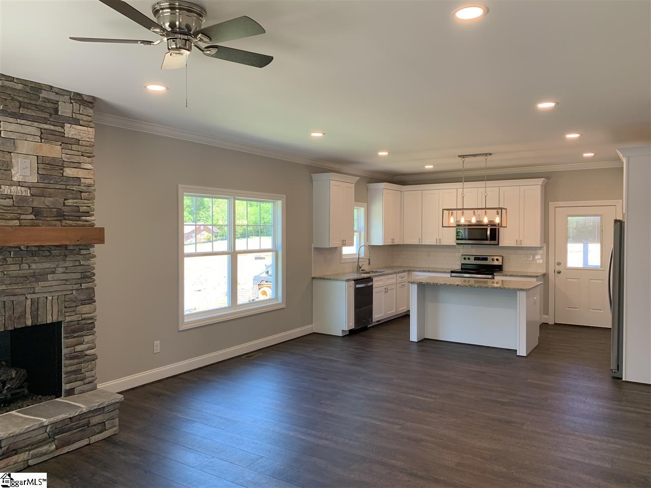207 Pendleton Street Extension Pickens, SC 29671 - Photo 5 of 19 Gallery Image 5
