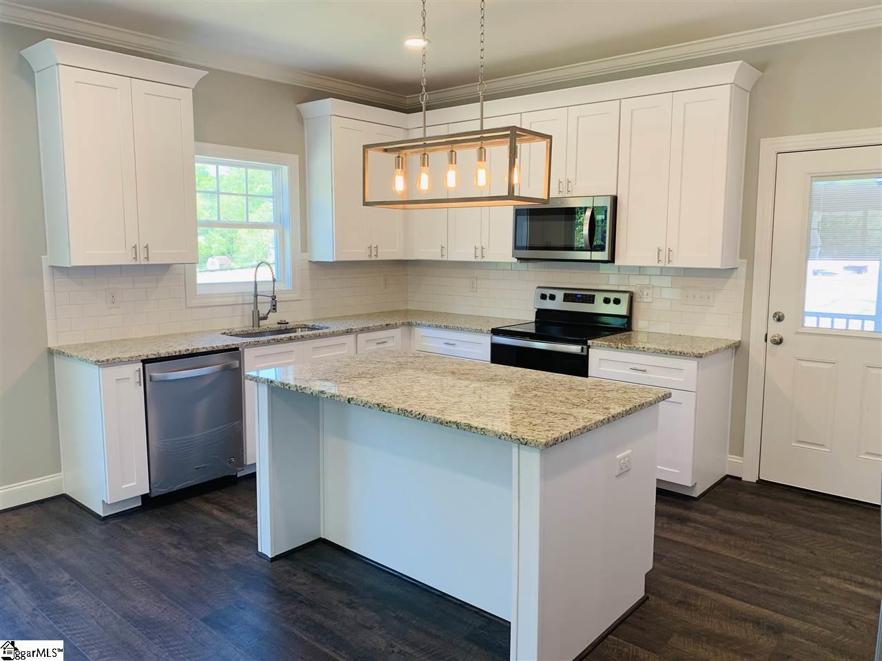 207 Pendleton Street Extension Pickens, SC 29671 - Photo 7 of 19 Gallery Image 7