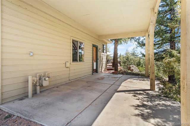 a view of backyard of house
