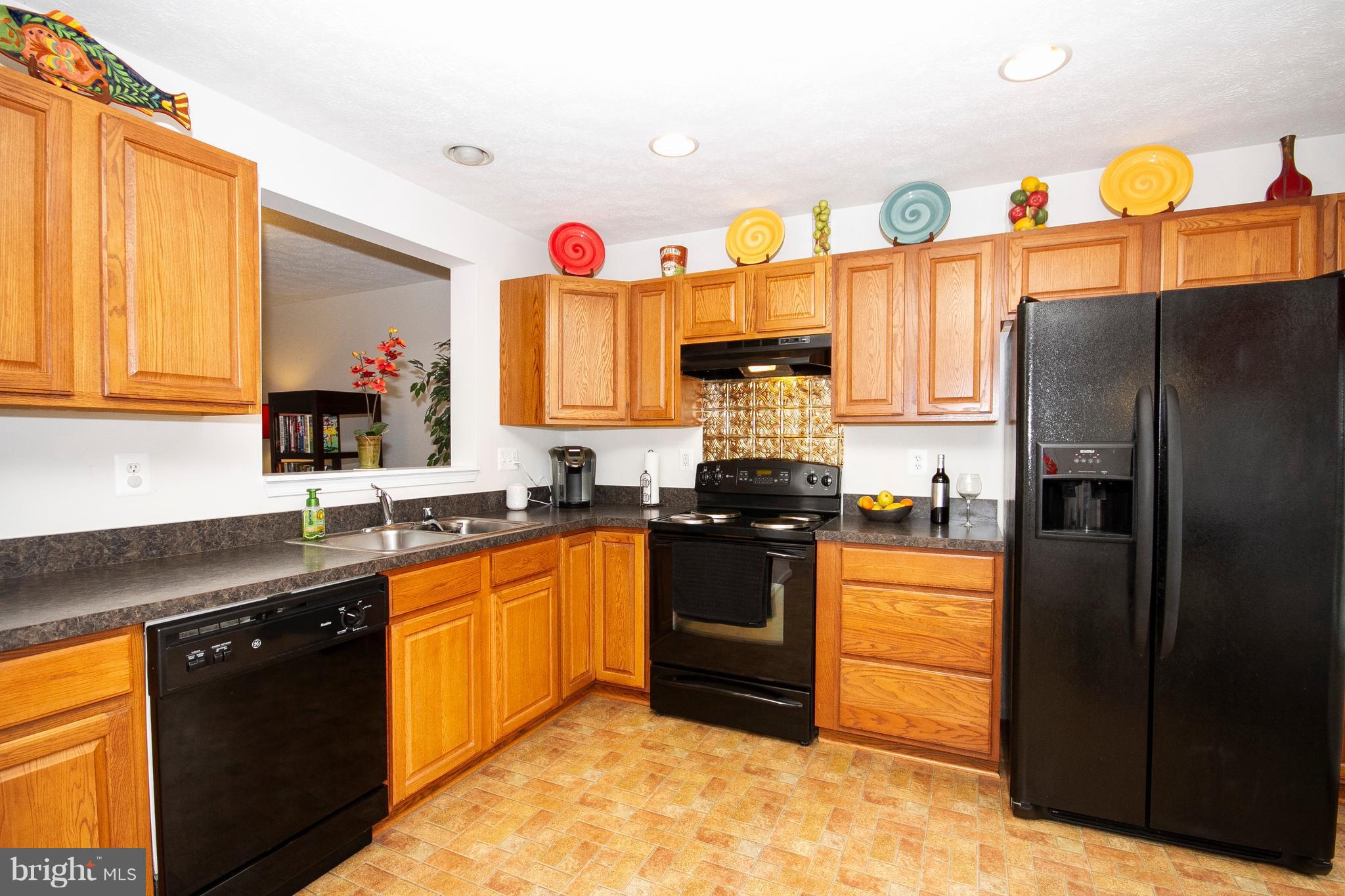 812 Tipton Road Middle River, MD 21220 - Photo 5 of 30 KITCHEN