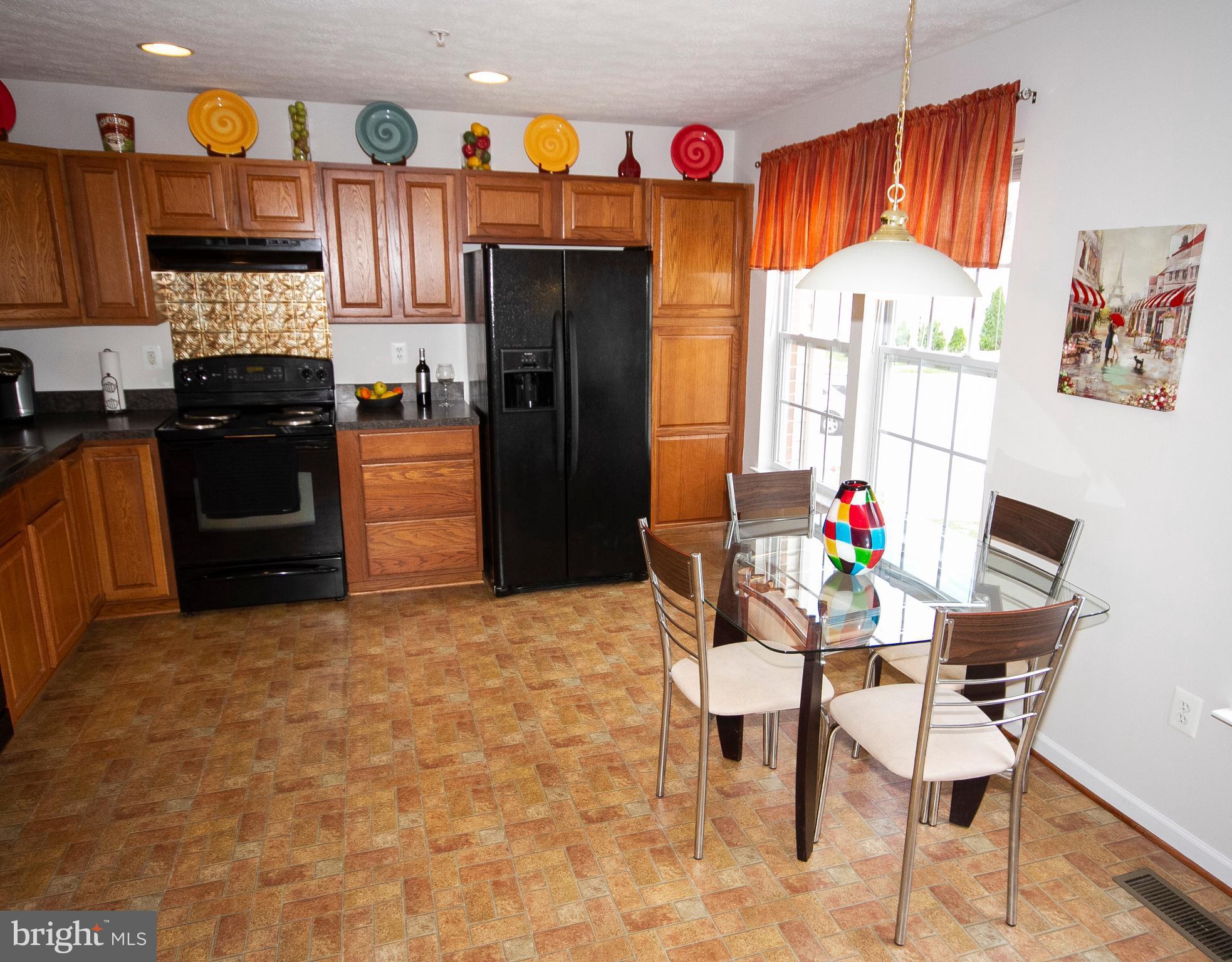 812 Tipton Road Middle River, MD 21220 - Photo 7 of 30 LARGE EAT IN KITCHEN
