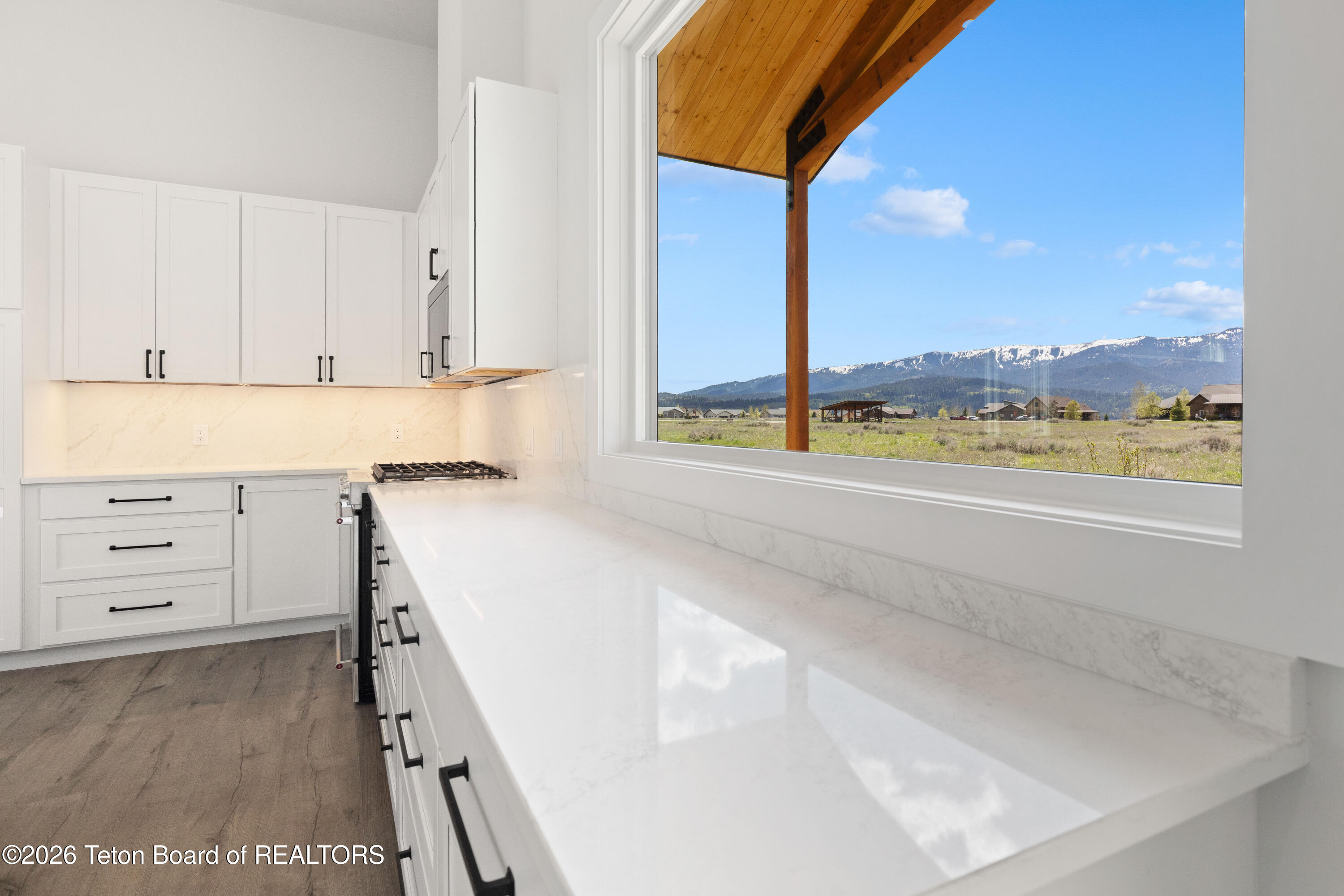 85 Columbine Street Alpine, WY 83128 - Photo 11 of 49 Kitchen views
