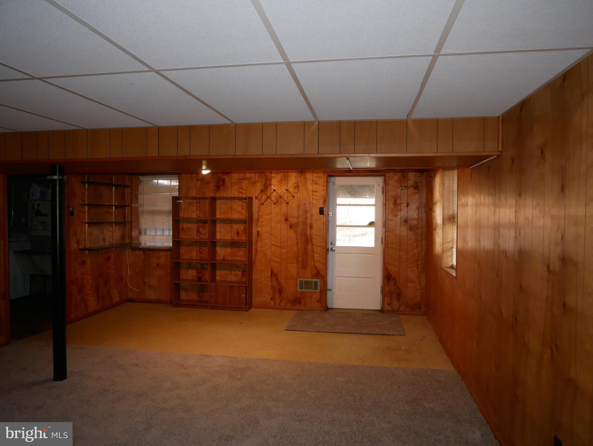 313 Highmeadow Road Reisterstown, MD 21136 - Photo 3 of 31 Spacious Family room