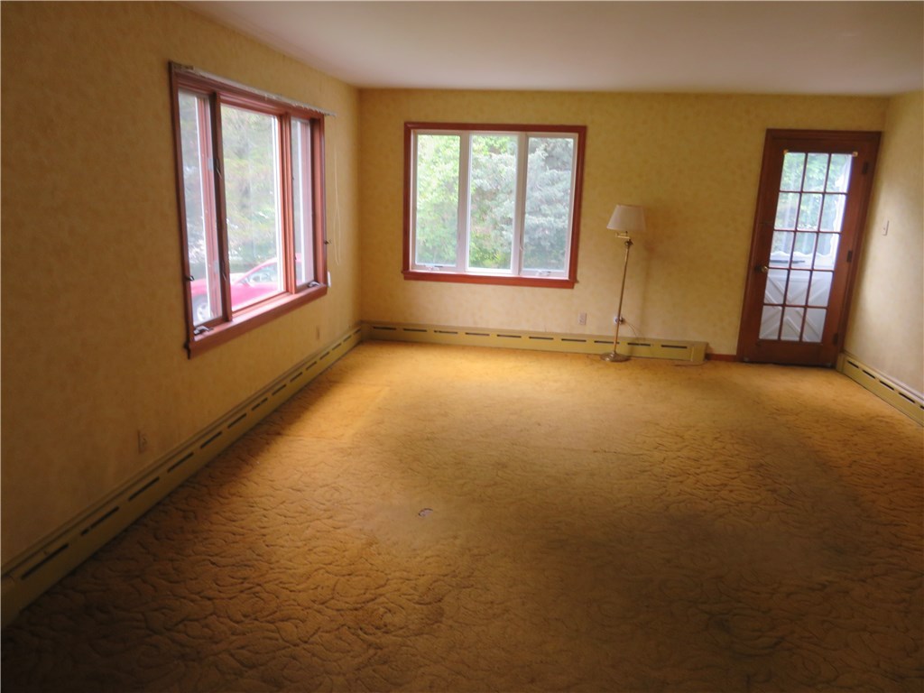 353 Ten Rod Road North Kingstown, RI 02852 - Photo 2 of 7
