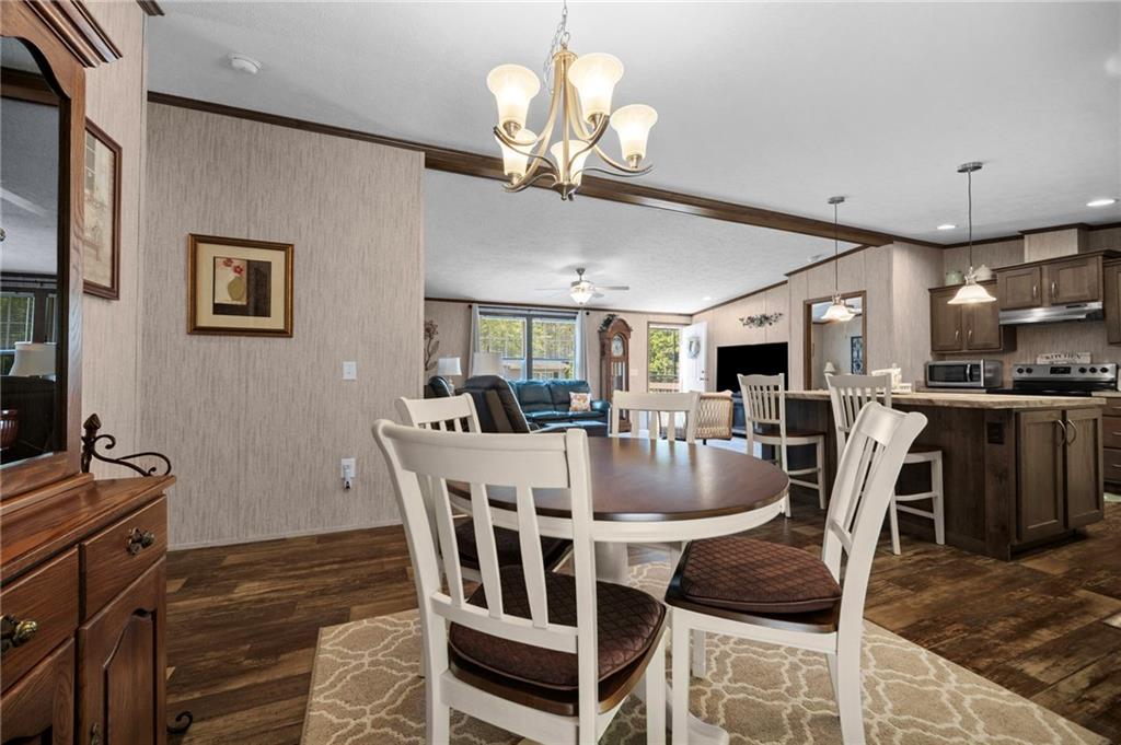 73 South Summit Road, Unit 510 Greenville, PA 16125 - Photo 15 of 33 a view of a dining room with furniture