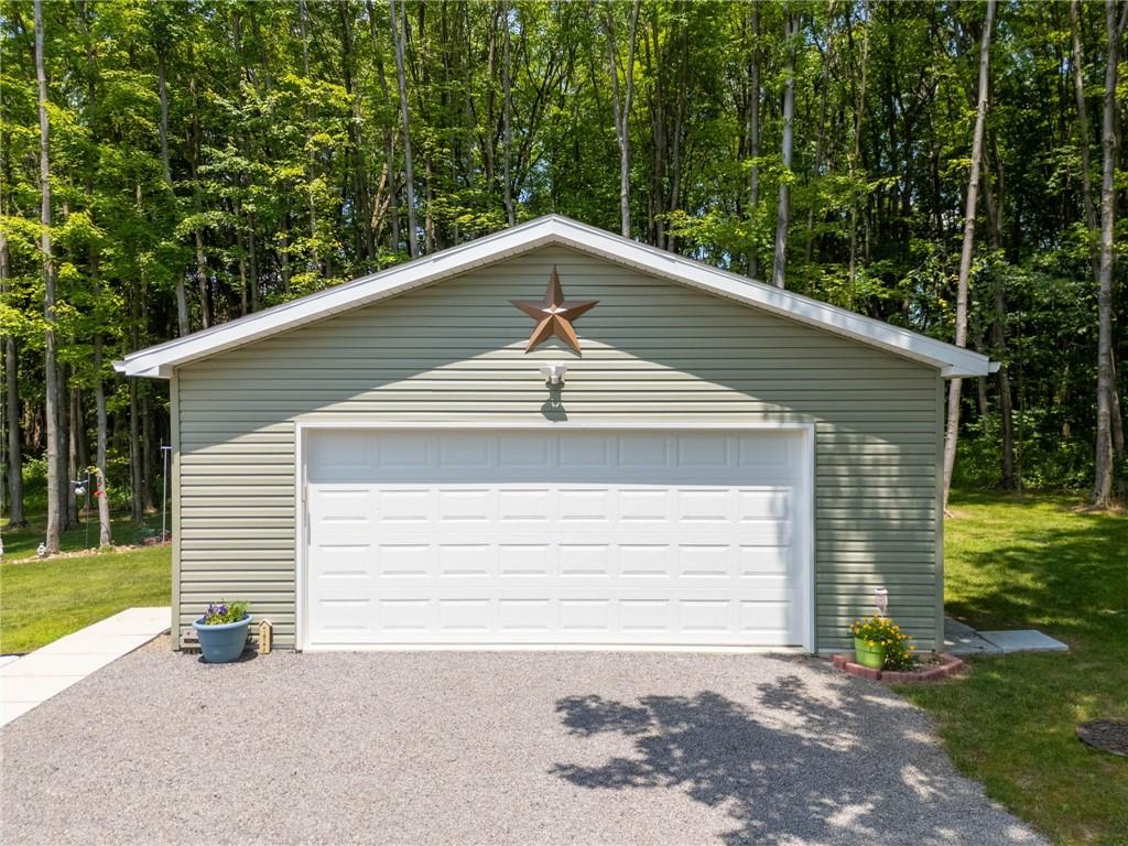 73 South Summit Road, Unit 510 Greenville, PA 16125 - Photo 30 of 33 a backyard of a house with lots of green space