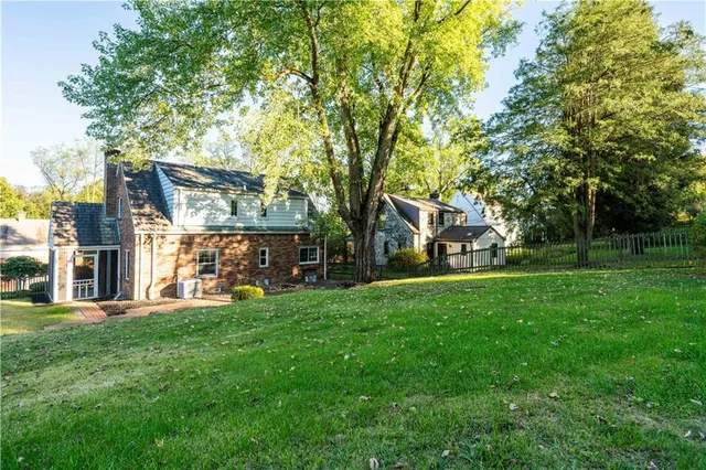 $347,500 | 753 Jefferson Drive, Pittsburgh, PA 15229