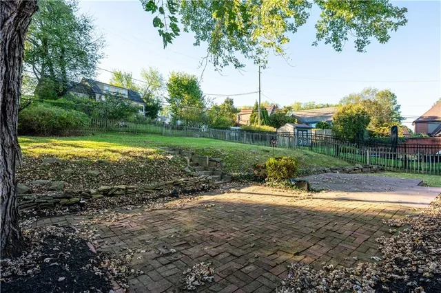 $347,500 | 753 Jefferson Drive, Pittsburgh, PA 15229