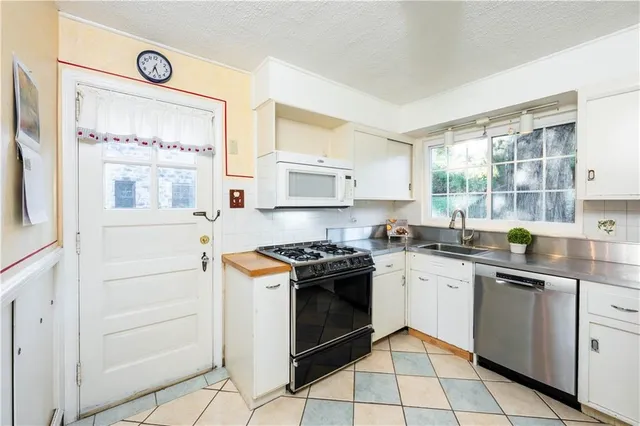 $347,500 | 753 Jefferson Drive, Pittsburgh, PA 15229