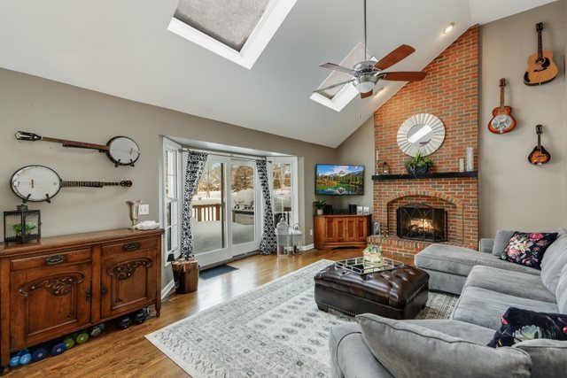 3N708 Baert Road St. Charles, IL 60175 - Photo 14 of 48 Gallery Image 14