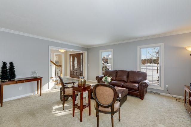 3N708 Baert Road St. Charles, IL 60175 - Photo 4 of 48 Gallery Image 4