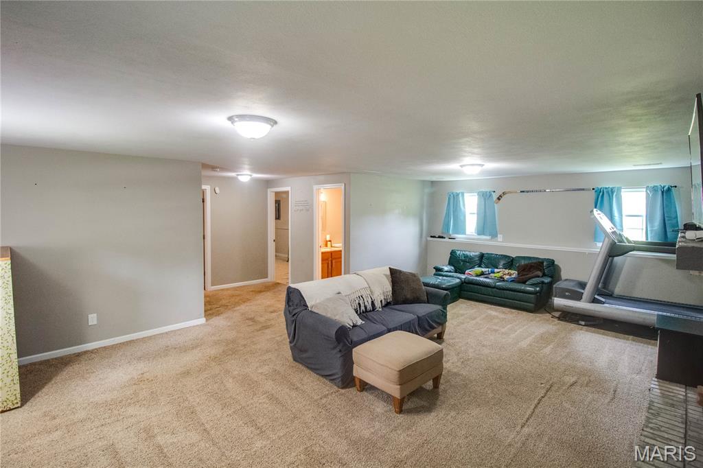5204 Pin Oak Drive Alton, IL 62002 - Photo 28 of 45
