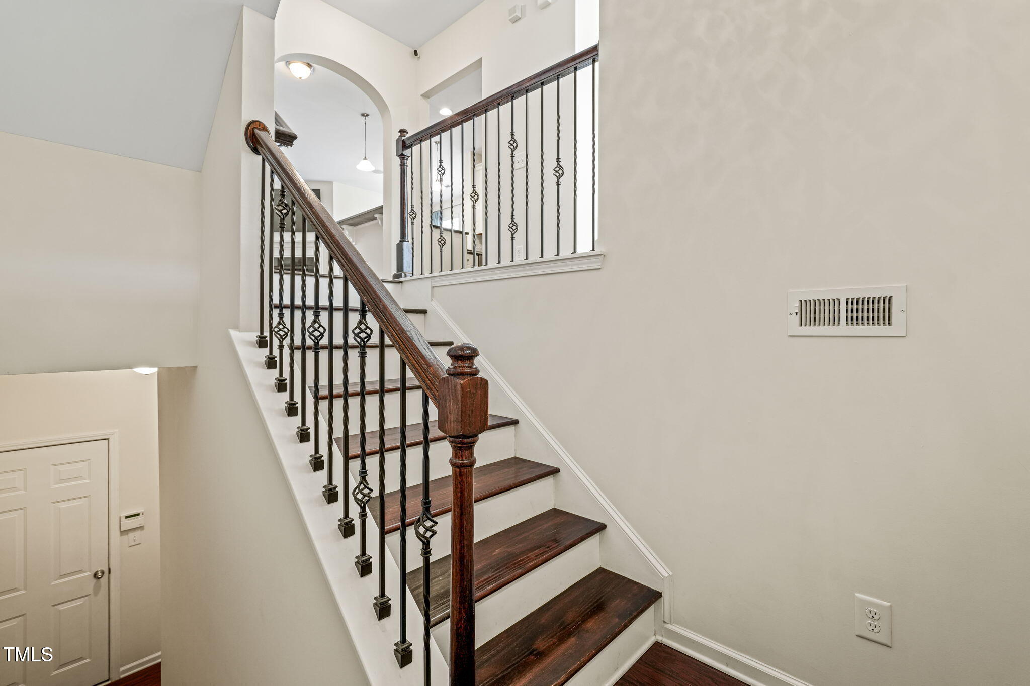 9141 Falkwood Road Raleigh, NC 27617 - Photo 36 of 53 Foyer (2)
