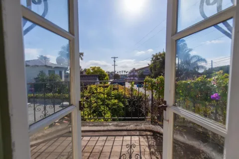 $1,350,000 | 2521 Collier Avenue, San Diego, CA 92116